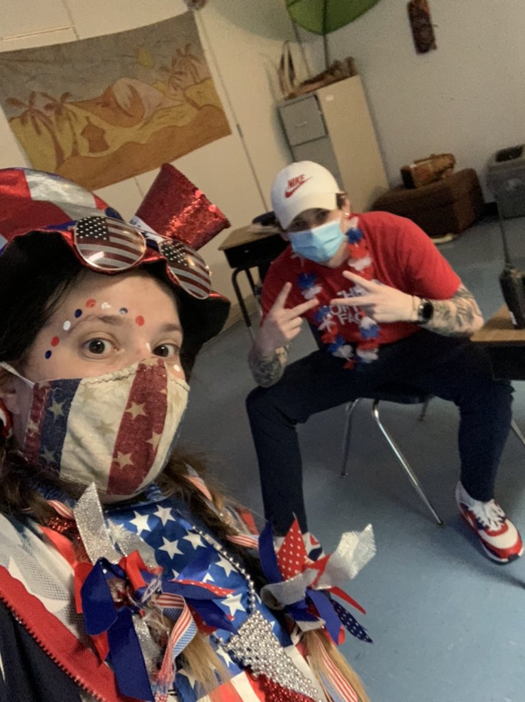 MsSimpsonMath's tweet photo. TODAY WAS THE DAY! ❤️🤍💙 @ommnaacps SPIRIT DAY!!! GO PATRIOTS! Show that #OMMNPride and be #AACPSAwesome @aacountyschools https://t.co/cTjmOoZoHZ
