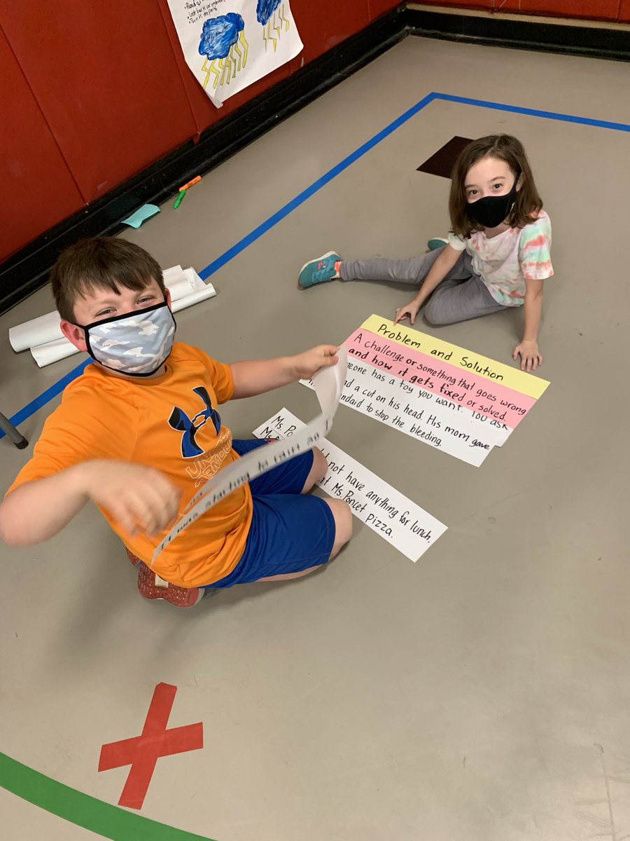 MsPoncet's tweet photo. Teamwork makes the dream work! Today we sorted text structures: problem/solution, compare/contrast, and cause/effect to develop a better understanding. We then made an example of our own and challenged our classmates to sort it correctly! @NorthSideEW @EastWillistonSD #ewlearns https://t.co/yD5buMOZRP