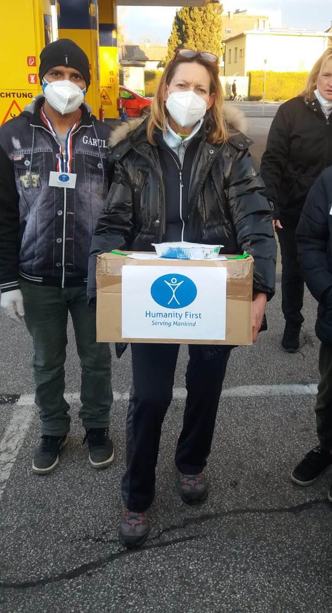 HumanityFirstAT's tweet image. Am Dienstag den 23.03.2021 durfte Humanity First Österreich warme Speisen an die Vinzenzgemeinschaft in Klagenfurt überreichen. #LiebeFürAlle #Hf #hfinternational #HumanityFirst #humanityFirst