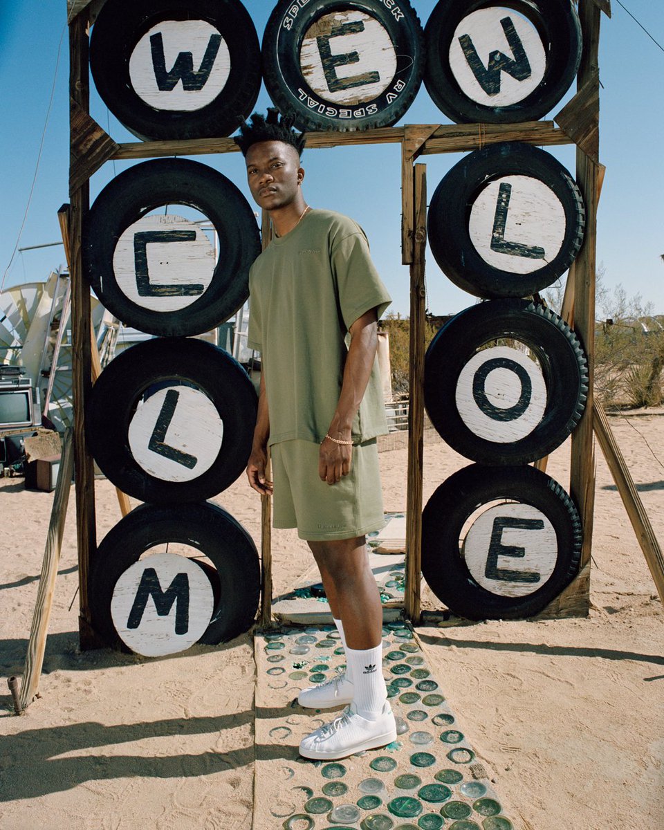 Wardrobe basics that are anything but: @adidasoriginals and @Pharrell reintroduce the Premium Basics collection with simple yet elevated pieces reimagined for everyday wear. Shop now: https://t.co/pfexZkFJDA
📸: Shaniqwa Jarvis https://t.co/tvZ4rtsHz1