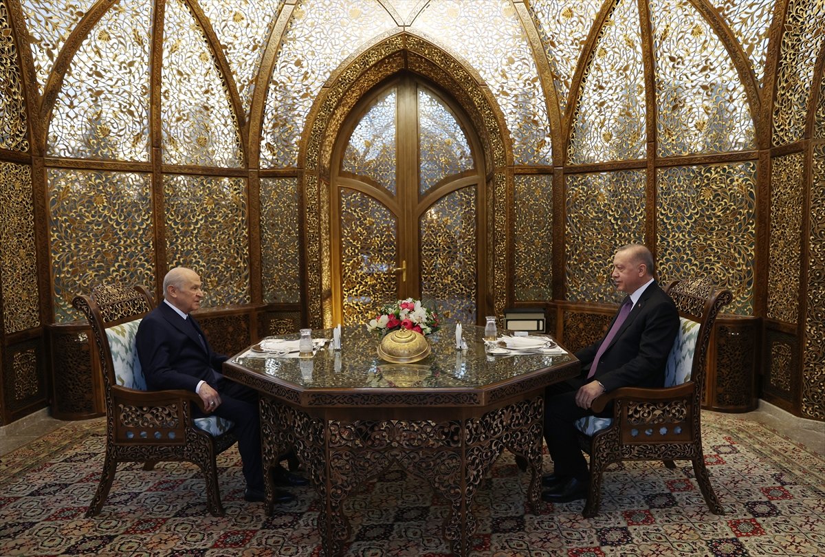 MHP_Bilgi's tweet image. Genel Başkanımız Sayın Devlet BAHÇELİ ve Cumhurbaşkanımız Sayın Recep Tayyip ERDOĞAN, Cumhurbaşkanlığı Külliyesi Özbek Otağı&apos;ndaki iftar yemeğinde bir araya geldi.