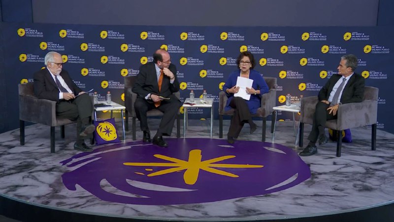 CentroRSalinas's tweet photo. 🔴¡Estamos en vivo! 
"La libertad creativa y la financiación de las artes"
Participa Javier Garciadiego, @FelipeLeal_Arq, Ma. Teresa Franco, modera: Sergio Vela. 

Ve la transmisión aquí 👇https://t.co/KvHrOcU4tP 
#CentroRicardoSalinas https://t.co/NDSjZKu8QR