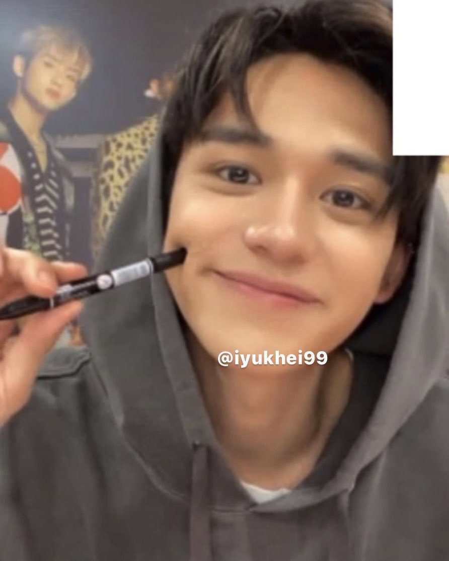 hourly lucas (@hourlylucas) on Twitter photo 