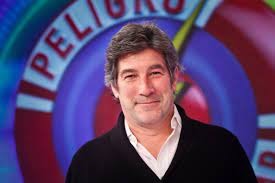 Hoy! en La Bestia Pop de 16 a 19 hs.
entrevista a <a href="/pachu_penia/">Aq</a>