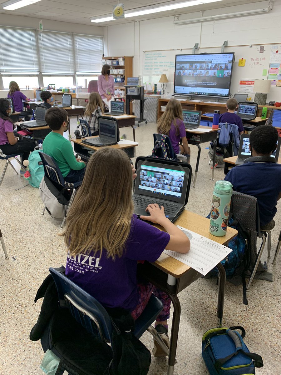 KeriKenison's tweet photo. No field trips this year, so we brought the Jamestown experts into the classrooms at Kingston. Great discussions and questions from our 4th graders! https://t.co/QemVptMqV3