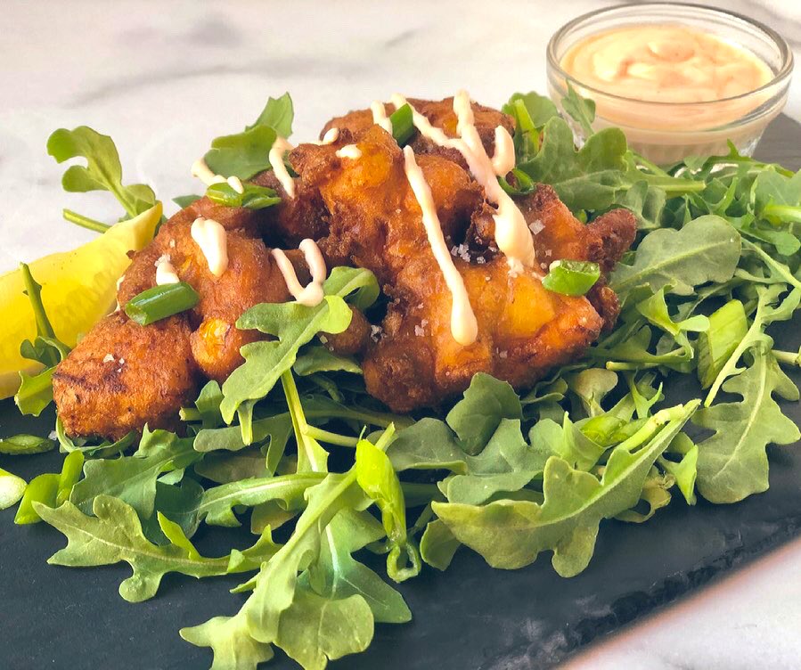 AlyR's tweet photo. New on my site...the 2nd #culinary challenge win for @Meatball_Mamas on the #GreatFoodTruckRace Alaska...Salmon &amp; corn Fritters w/Chipotle Crema along with other fun clips on the “Press” tab, link in bio. #foodnetwork #salmon #yum #foodie @TylerFlorence @FoodNetwork https://t.co/hAkJae9P0G