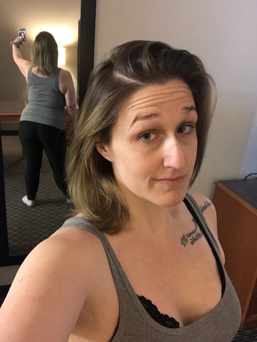 I bought the tiktok leggings 🤷&zwj;♀️🤷&zwj;♀️ https://t.co/ovwXBMrJuK<a href="/tag/manyvids"class="tags"><span>#manyvids</span></a>