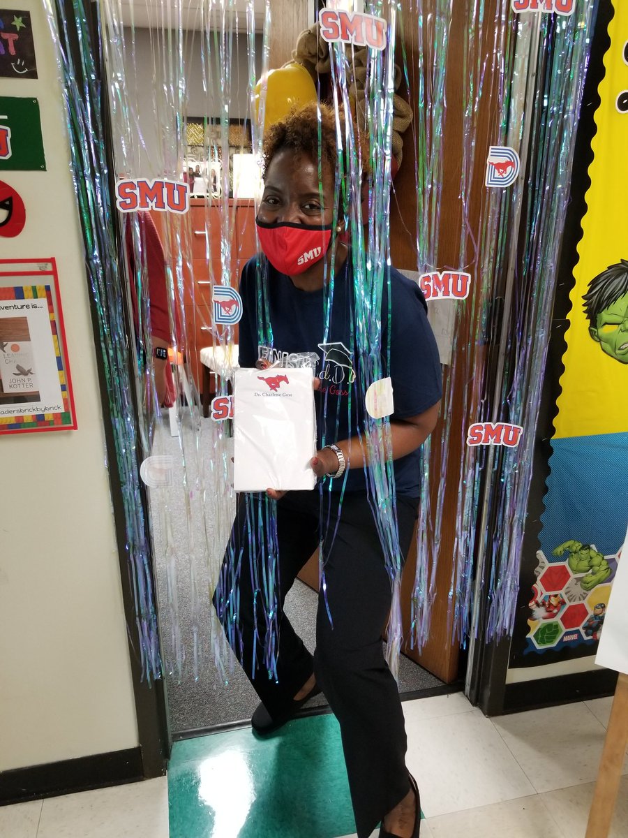Mrs. Lowe 🍎 tweet media