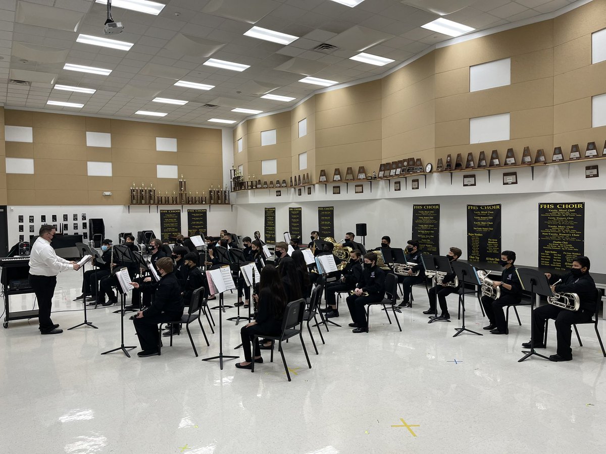Concert band is in the warm up room!! Let’s go Band!