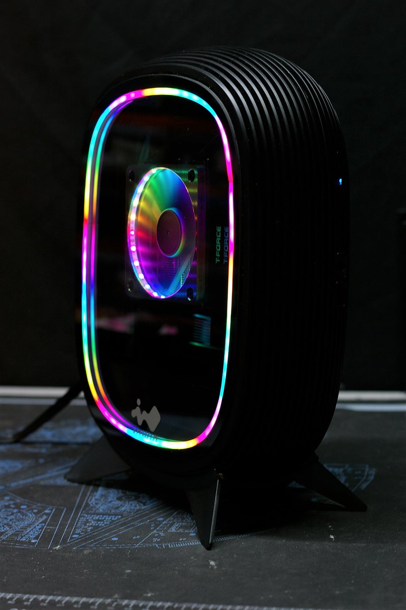 InWin's tweet image. 🎼We can see your halo, balo, halo!!! 😇#Tpbmods's #InWin B1 #CaseMod transforms this #HTPC build, dubbed Project Balo, into something angelic! 😍