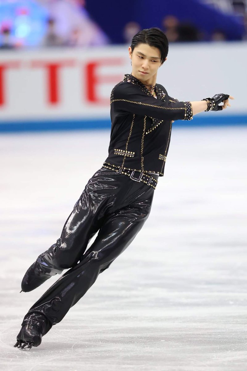 Maripon フィギュアスケートの世界国別対抗戦が15日 大阪で6カ国が参加して開幕 初日は男女のショートプログラム アイスダンスのリズムダンスが行われ 日本は42点で3位につけました 男子spでは羽生結弦選手が2位