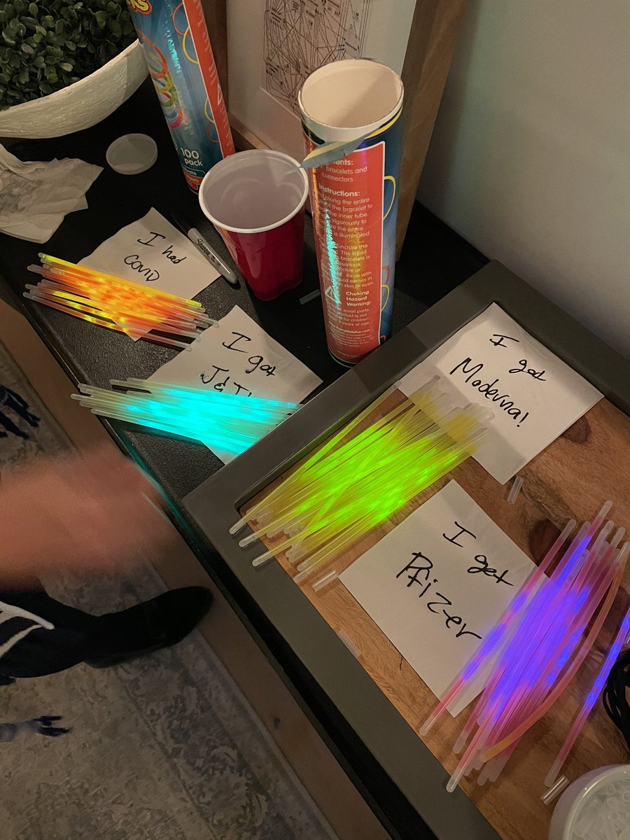 AkilahObviously's tweet photo. @TheresaD17 @caitiedelaney I think you deserve to know if you’ll be in harms way. My friend went to a get together and sent me this amazing pic https://t.co/k74JsUZ4zB