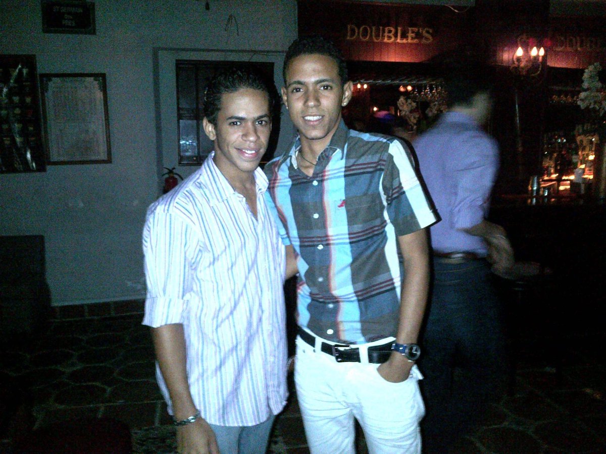 ArturoFloresL's tweet photo. Un real #TBT con @GreContreras24 2011 https://t.co/aiXuhQZfM1