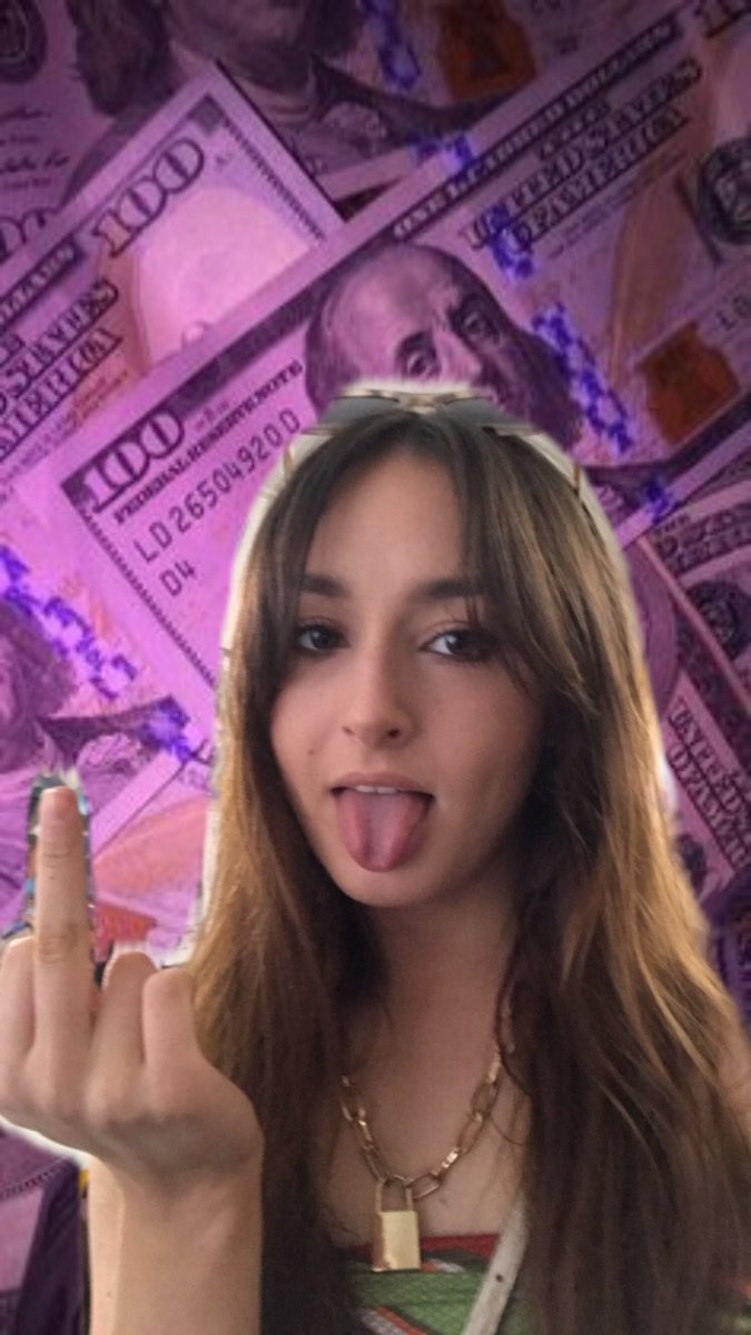 lisashelly5's tweet photo. Now then piggies, who’s sending me money for my drinks today 🐷 worship your goddess so I can roll around in your pathetic money 😜💸 https://t.co/7sBbzChFOg