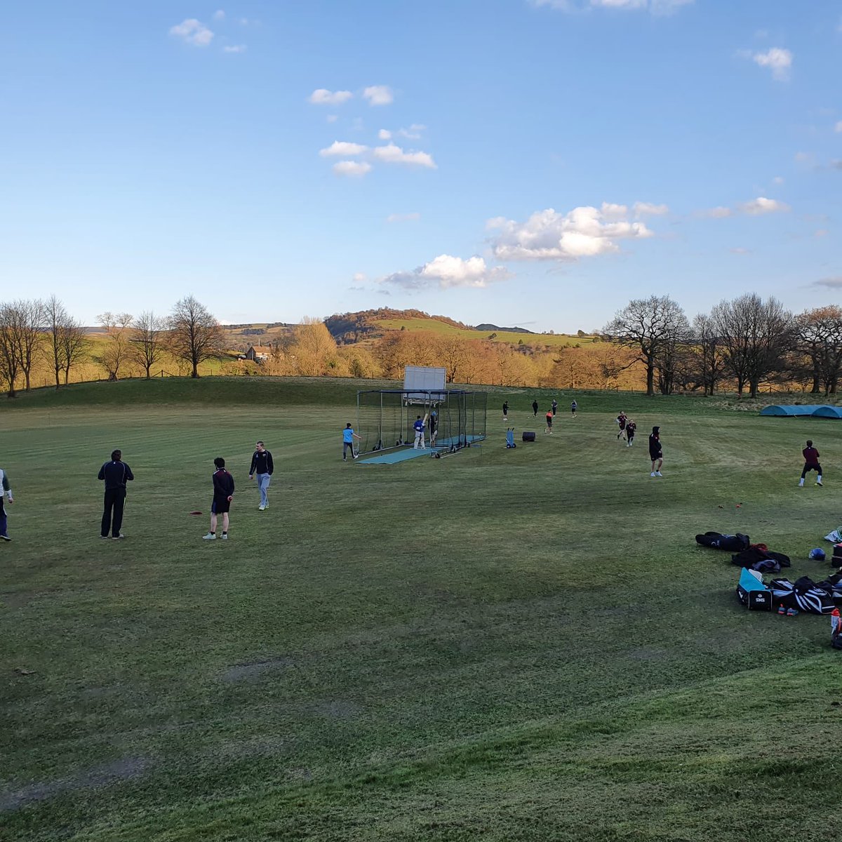 PottShrigleyCC's tweet photo. Great session last night at Pott Shrigley CC. 22 lads down... great effort by all! #gettingready #BIGsession https://t.co/9mmtYZBC6l