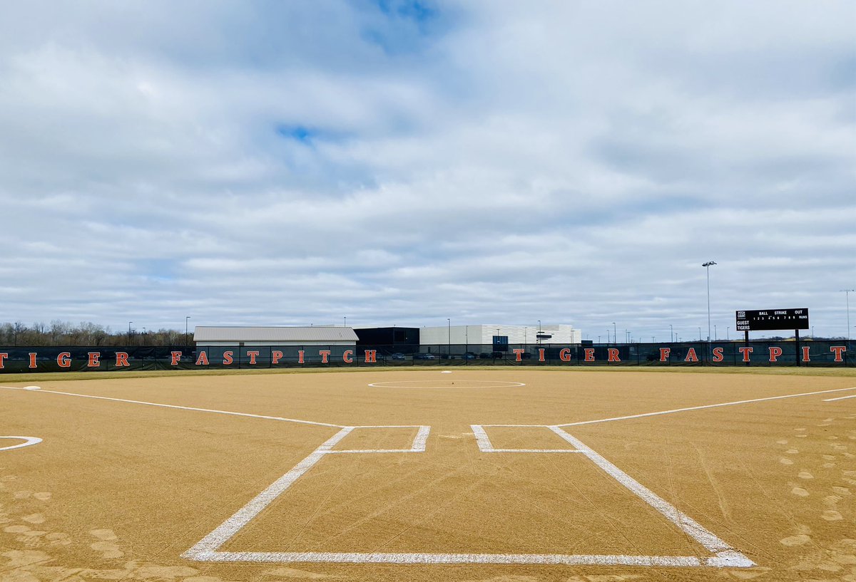 Finally GAME DAY 🥎 

First pitch set for 4:00 pm vs Sartell

Thankful to get the opportunity to play again!