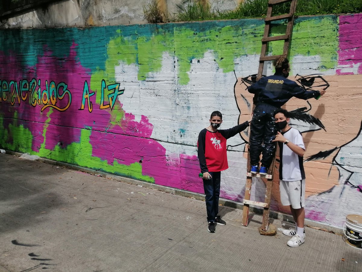 Seguimos en la lucha escuela de hip hop AK47.