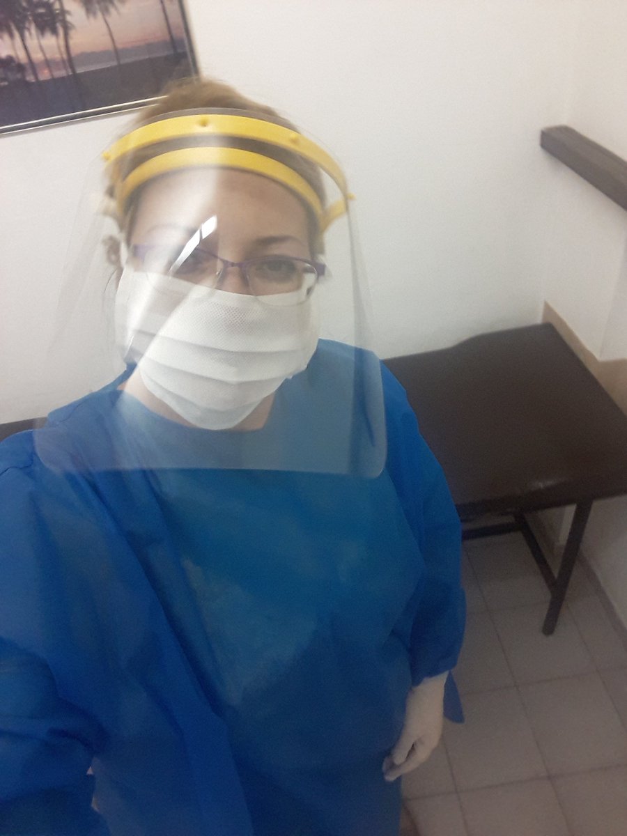 cele_aparicio's tweet photo. Mi solidaridad con todo el personal médico y colegas que están en el primer frente de batalla. Pida disculpas @alferdez

#RelajadosLasPelotas https://t.co/FaIm8utXLQ