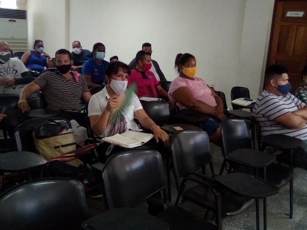 Grupo de informatización del municipio Sandino   se reúne para intercambiar sobre gobierno electrónico. 
#JovenClubTeConecta 
#PoderPopularSandino 
#Cuba