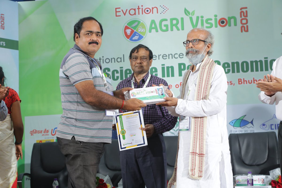 EvationBusiness's tweet photo. #Evation honored scientists, Agri Entrepreneurs, Progressive farmers at #Agrivision-2021. Award was given by  Shri Pratap Chandra Sarangi, Union Minister of State, MSME &amp; FAHD #AGRIVISION. Stay tuned for #AgriVision-2022 Ps: https://t.co/bl4xNvujZc https://t.co/xfiNg7DB84
