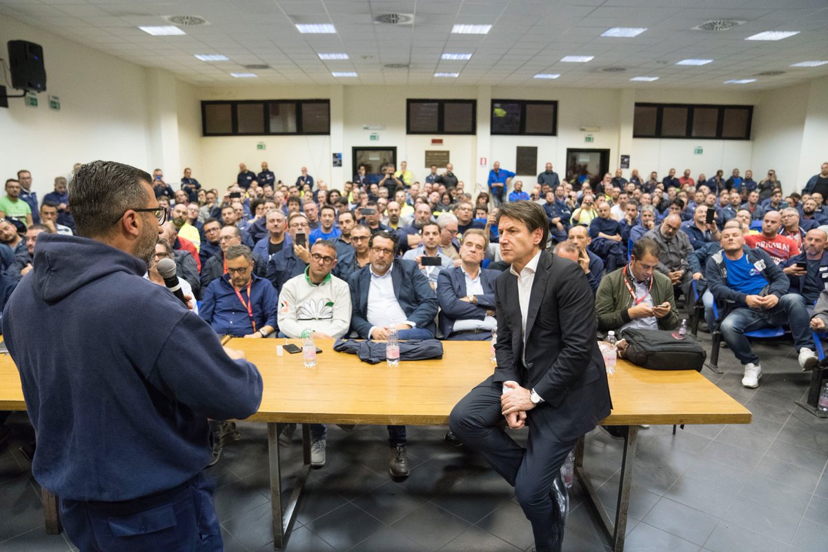 È inaccettabile essere licenziati per un post social, in particolare come è toccato a Riccardo Cristello, operaio ex Ilva, anche se toni e parole da lui usati possono essere discutibili. Soprattutto non è accettabile in una realtà come quella di Taranto: facebook.com/38345861880277…