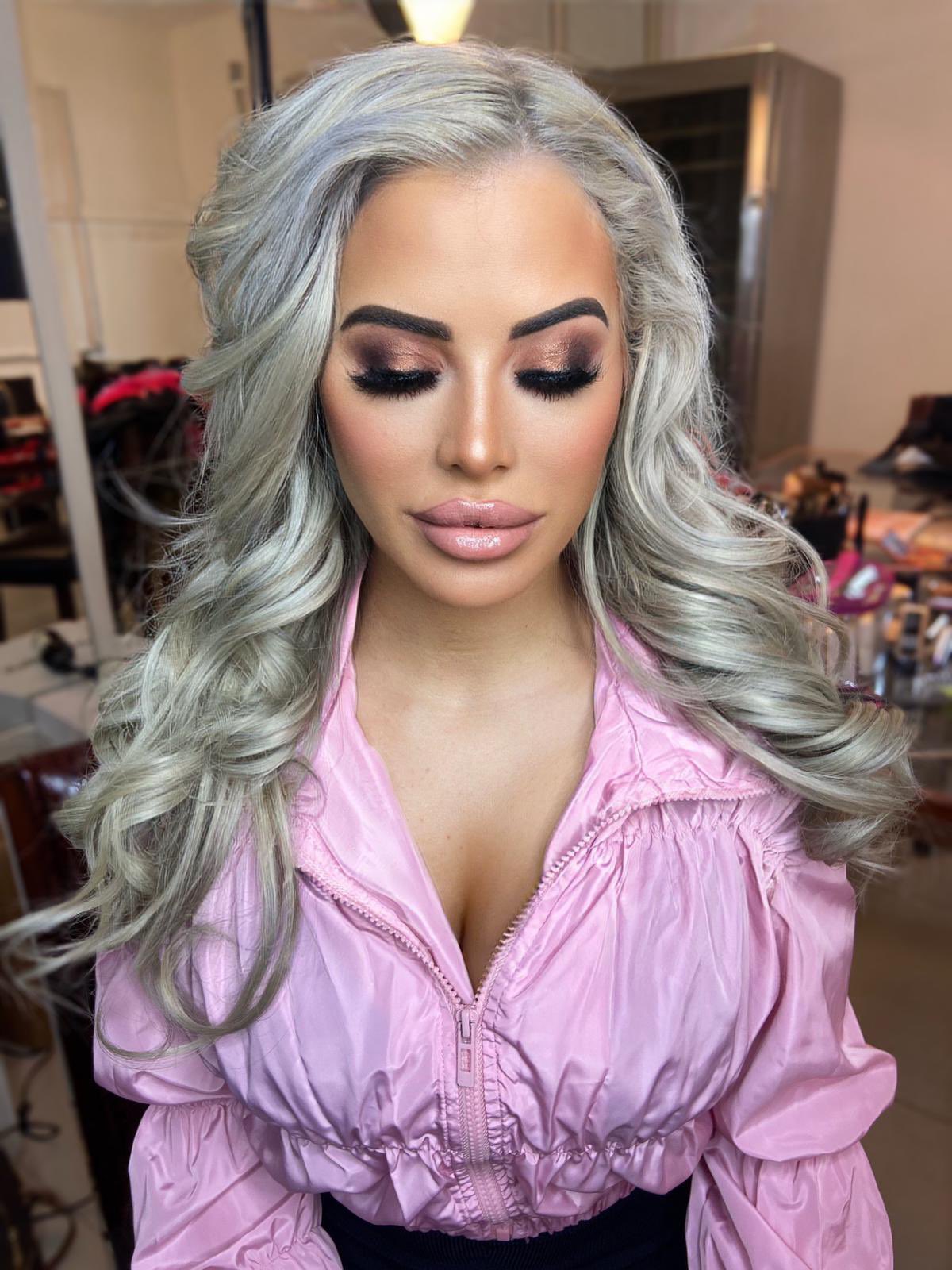 TW Pornstars 2 pic. Carlahowe. Twitter. Today’s glam 💄💕. 8 33 PM 15