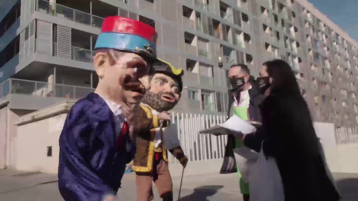 Ni los cabezudos, ni los tropiezos bailando Charleston 💃 han podido con nuestros equipos💪🏼. Venga chicos, que ahora viene lo difícil... ¡cocinar!👩🏼‍🍳🍽