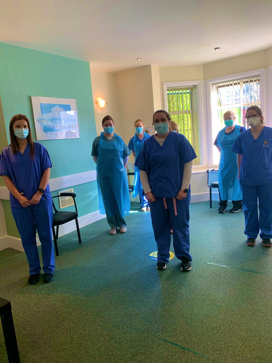 thegpclub_'s tweet photo. Busy 2 days in Sundrive Medical Centre helping out with their Nurse led #CovidVaccine clinics 💉 Many thanks to @CORdoc23 , Nurse Practitioner @SharonKinsell17 &amp; all the team for a fantastic experience #beAgp https://t.co/VdKdJ6croQ