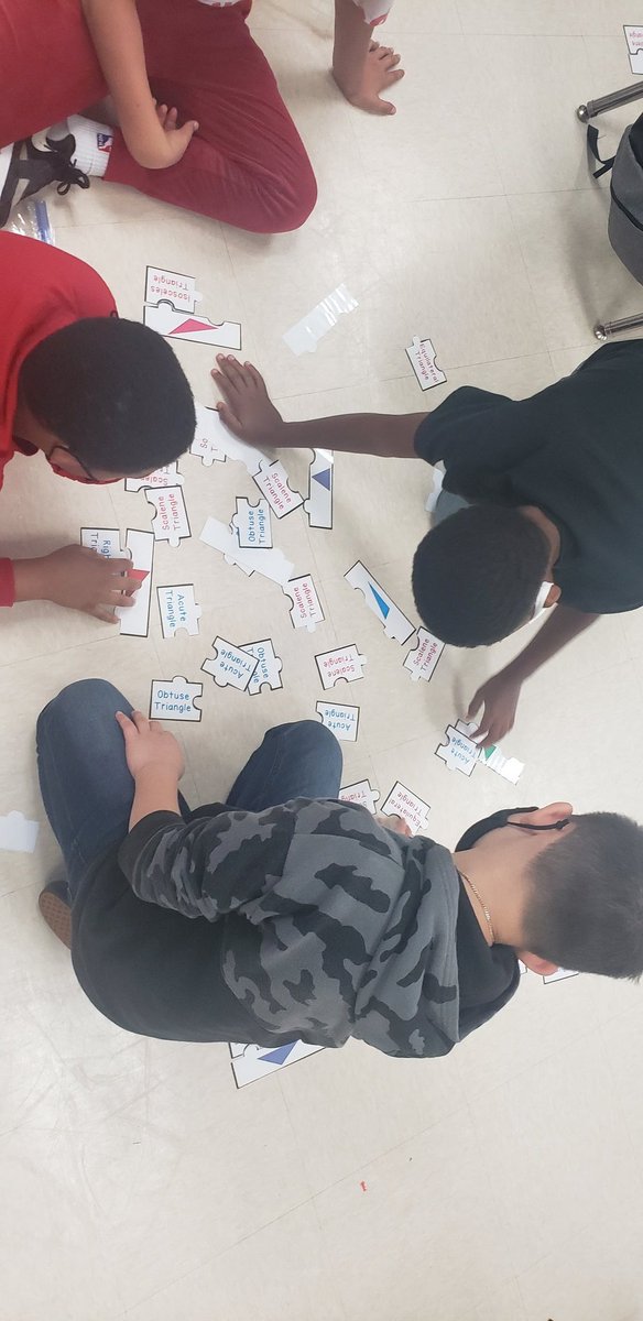 Who said classifying triangles🔺️ was not fun?! By angel sizes and congruent sides, these 5th graders enjoyed this rotation.
#happyteacher #hemmenwayAllIn
