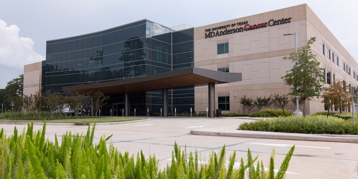 MattBerkheiser's tweet photo. Today was a good day to get out from behind the computer #ZoomBreak. Wonderful visit to the @MDAndersonNews Woodlands location. I was fortunate to run into a couple of my EH&S team members out creating a safe environment for our patients and employees. #EndCancer #CoreValueSafety https://t.co/Am4516Rt3h