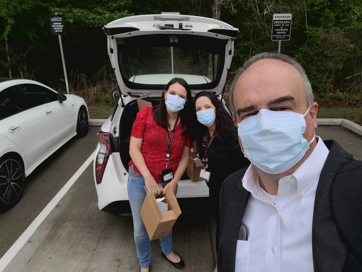 MattBerkheiser's tweet photo. Today was a good day to get out from behind the computer #ZoomBreak. Wonderful visit to the @MDAndersonNews Woodlands location. I was fortunate to run into a couple of my EH&S team members out creating a safe environment for our patients and employees. #EndCancer #CoreValueSafety https://t.co/Am4516Rt3h