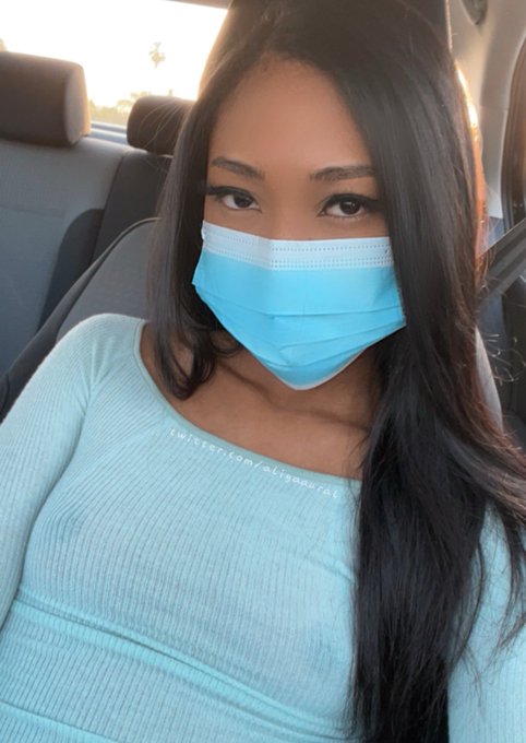 Is this shirt too revealing? https://t.co/g04VoLfcni