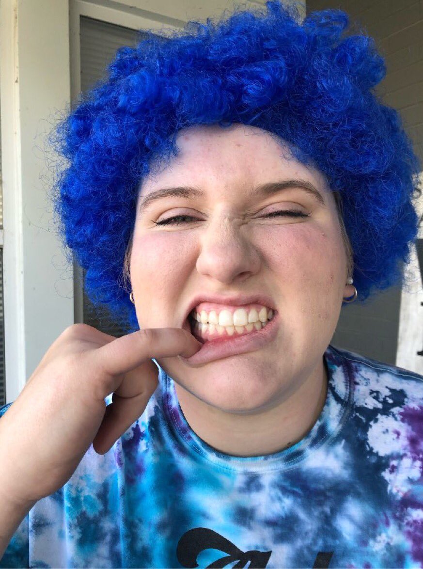 UtsingerBrooke's tweet photo. enjoy this pic of madelyn for greek week! #segreekweek21 #ADPhi https://t.co/7L01aX3dVg