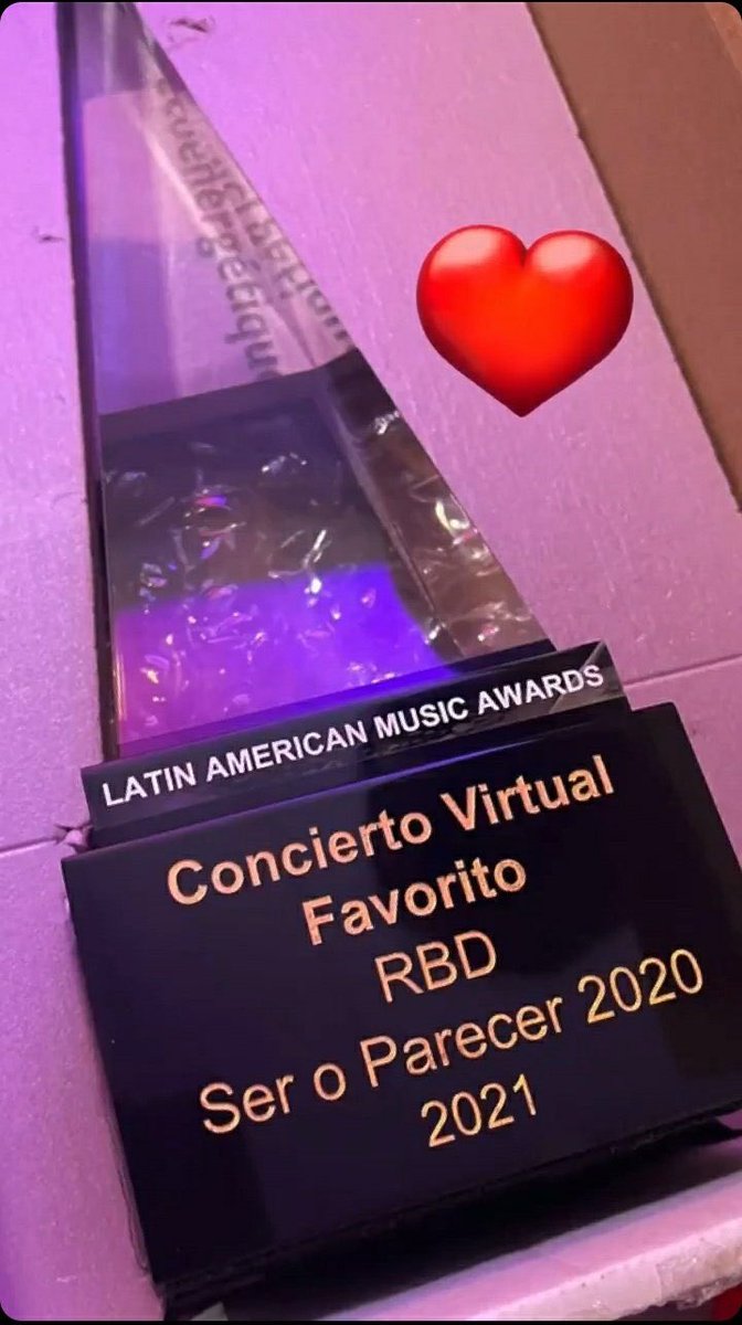 Soyanymaniaco's tweet photo. Ya Maite tiene el suyo 🥺😭 RBD SIGUE VIVO https://t.co/rpfrvpJ1OC