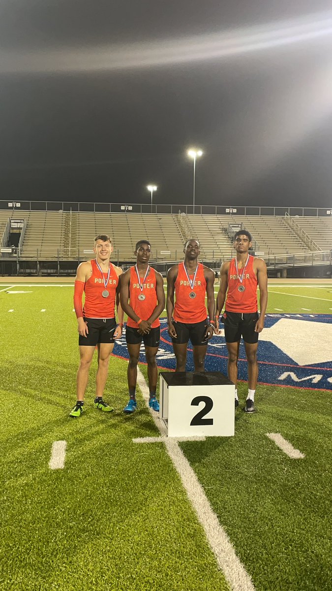 PorterBoysTrack's tweet photo. 4x4 gets 2nd and advances to regionals! #SpartanSpeed #PorterSpartans #NCISD https://t.co/AwoeMFfXhY