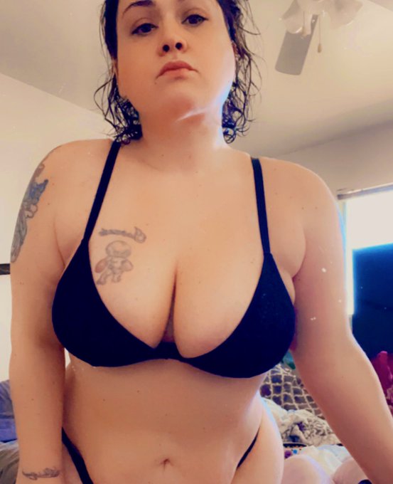 PraiseMe1024’s pics and videos