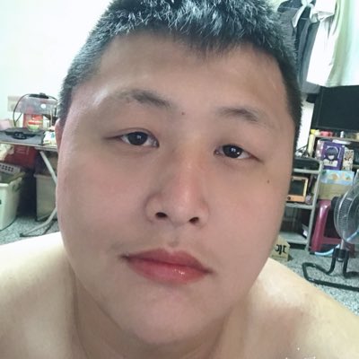 #NewProfilePic (新個人資料照片)