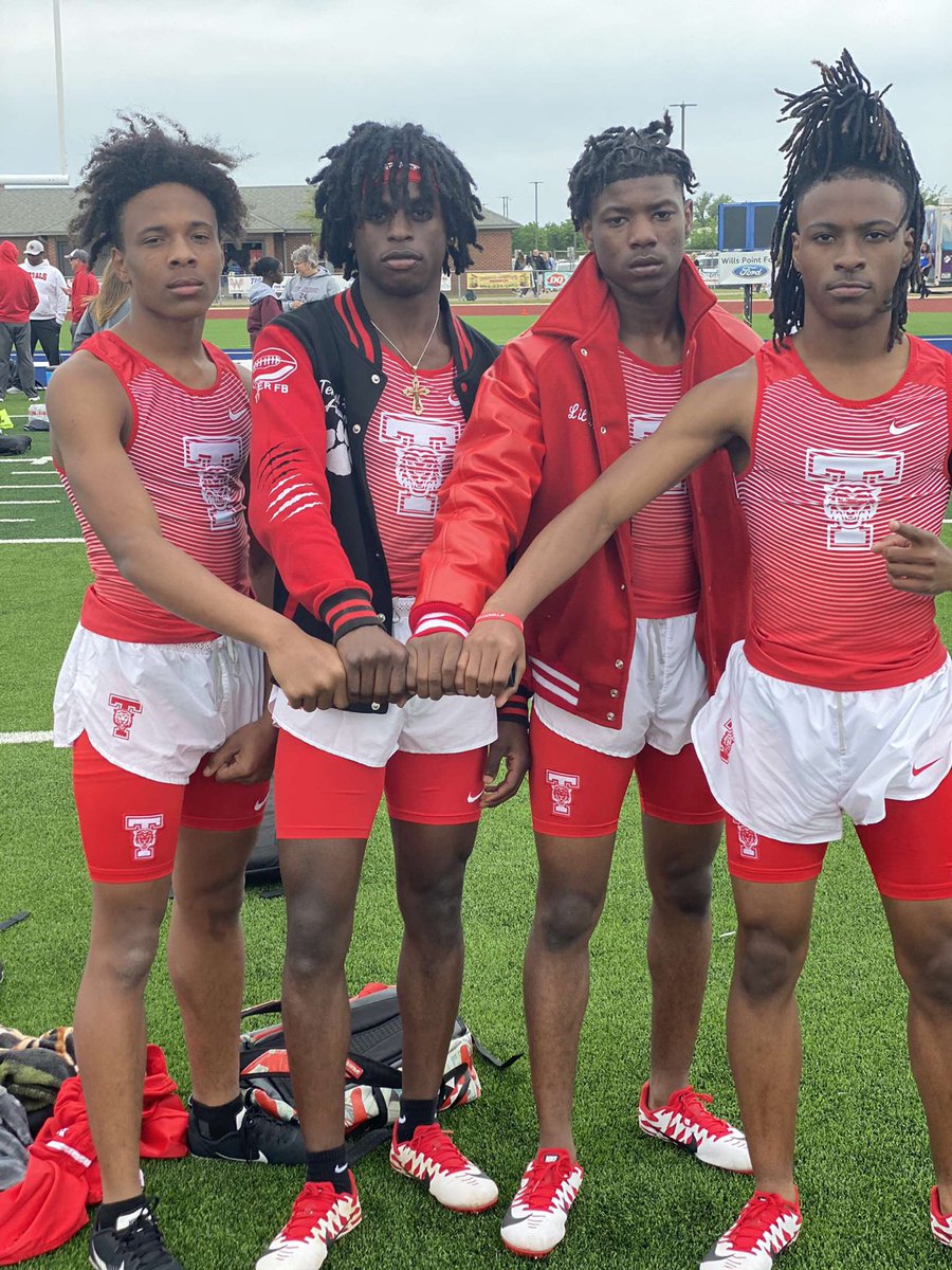 TerryGoBrazy's tweet photo. Regional qualifiers 🤙🏿 #4x1🏃🏿‍♂️🏃🏿‍♂️ https://t.co/tTShWm044a