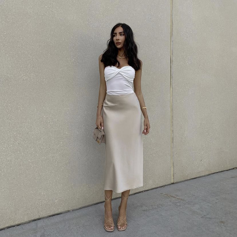 badestoutfit's tweet photo. long dresses https://t.co/OC1R3DxaF7