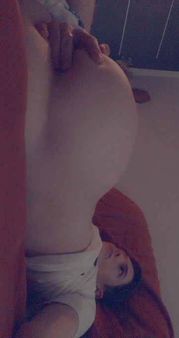 Maybe he&rsquo;s #gay https://t.co/TIAB0UmSeB<a href="/tag/gay"class="tags">#gay</a>