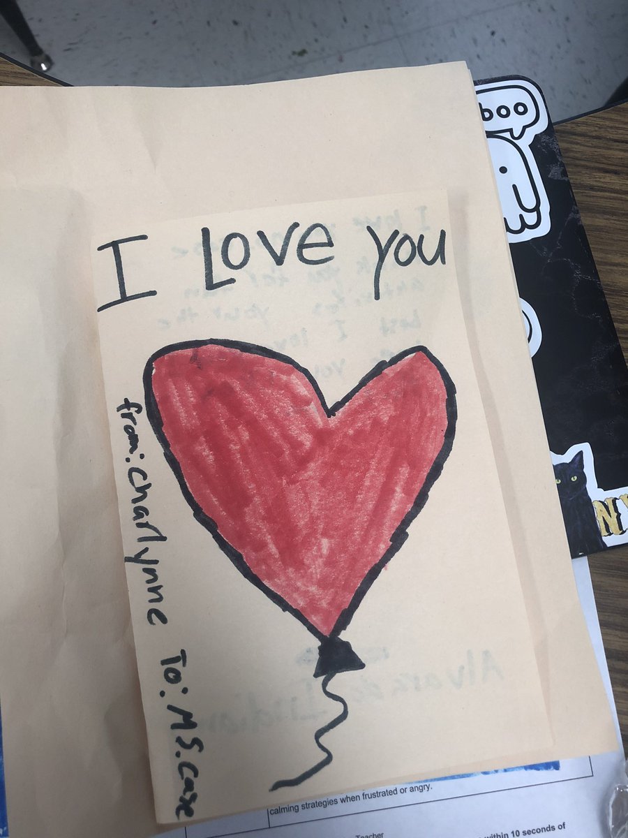 MsCase5's tweet photo. Sweet girl + art = melted teacher heart ♥️🍎 #AlvaradoExcellence https://t.co/vm3E32xdC3