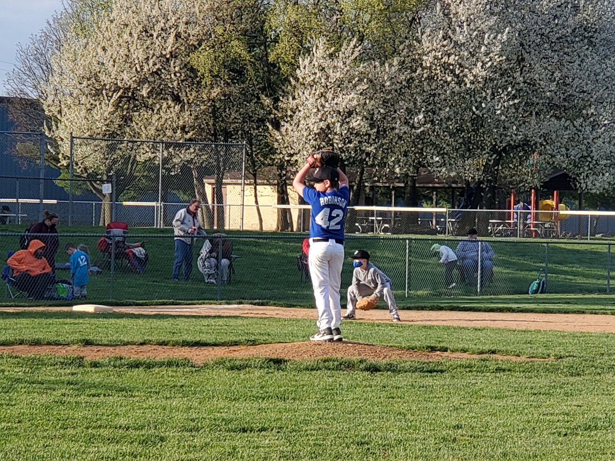 dnandrews13's tweet photo. It's #jackierobinsonday on the Little League fields as well! https://t.co/EWVWHZiKzI