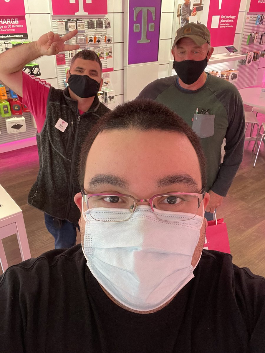 ME Bryan is #ALLIN on Customer Loyalty. His guest Richard, has been with us for 21.5 years! He came in asking for a plan change and Bryan gave him the Un-Carrier experience! $200 off loyalty offer for a new device and reduced his bill! <a href="/deniserufi/">Denise</a> <a href="/SellPhones4/">EB</a> #AREYOUWITHUS #MMA