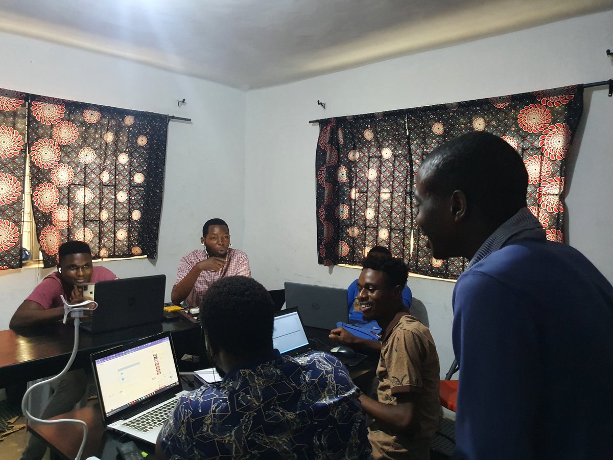 ayodeletim's tweet photo. Working and developing products @FireSwitchTech in @ShedaHouse has been really interesting.
Working, iterating and learning amongst people considered family is the crux of innovation and creativity. #PayWithReni #shedahouse #fireswitchtech #ayodeletim #100DaysOfCode https://t.co/d99rETStd0