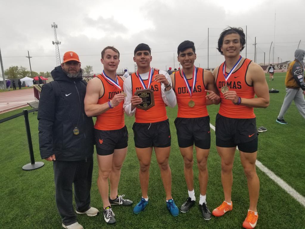 DISD_Athletics's tweet photo. Area champs 4x100! https://t.co/QDSSCMpcjr