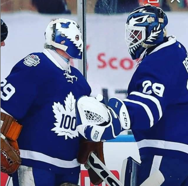 VintageTendy's tweet photo. #ThrowbackThursday #HockeyMoments
Such a classic shot - Mike Palmateer hands off the net to Felix Potvin in the Heritage Classic. Photo via @vintagegoaliemasks
#heritageclassic #torontolife #palmateer #mapleleafs #mapleleafshockey https://t.co/vZcVnUhSRr