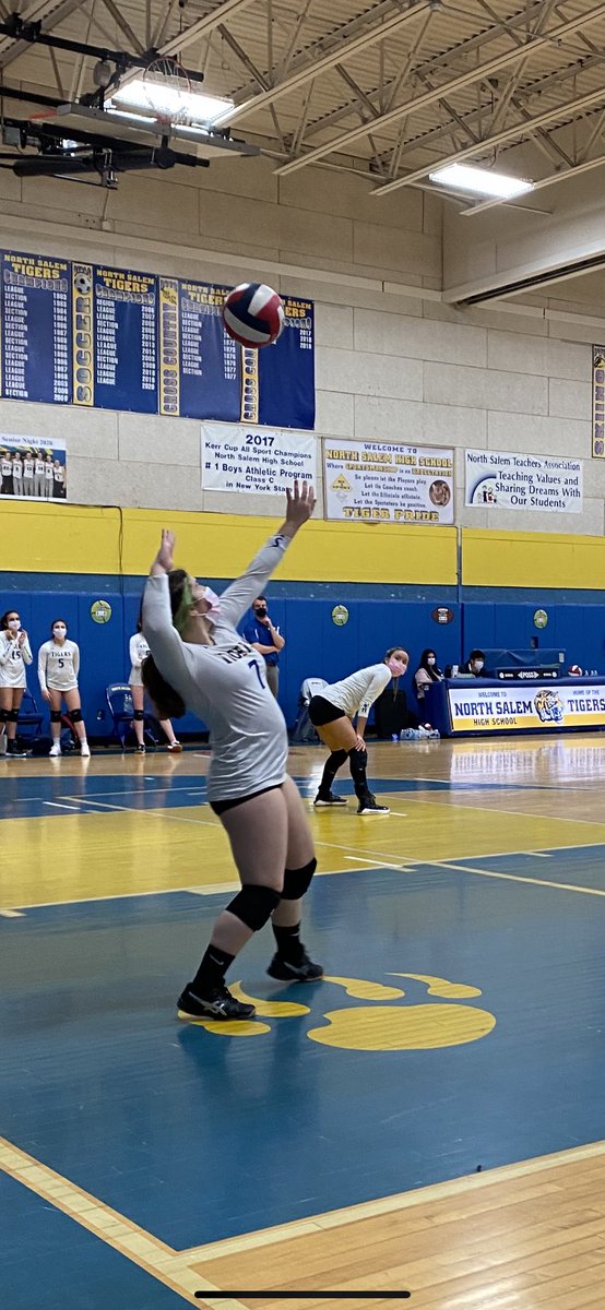 NS_Tigers's tweet photo. North Salem WINS 3rd set 25-23. Great serving Kate! 👍🏻 https://t.co/irLlAe8pkC