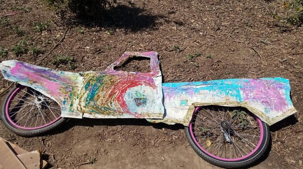 _VOCV's tweet photo. Our friends along the freeway in Visalia are being evicted tomorrow at 8am after a 3 day notice.

Our friend Ricky was in their tent when a CHP🐷 approached them with their gun drawn the day before yesterday.

Ricky is a kind person, artist and gardener who has nowhere to go now. https://t.co/Y1eFo173RM