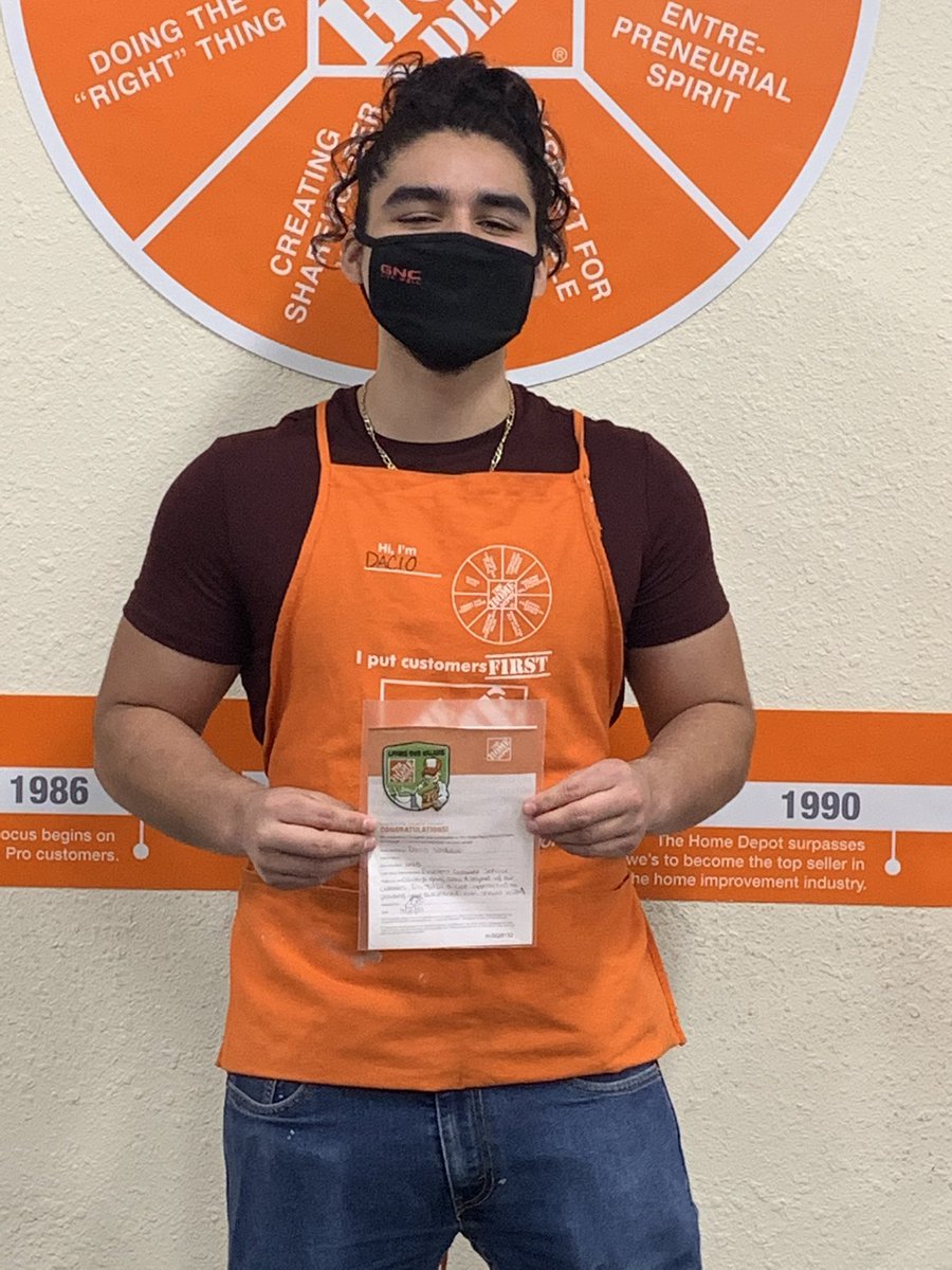 I wanted to shout out our D70 Specialist, Dacio, for providing excellent customer service! A customer praised him for jumping in D24 to assist him! Great work Dacio! #PacNorthProud #woodlandwins @Tiffersmw @ElmoBermudo @AsmDennis @JoJoRaymondJr