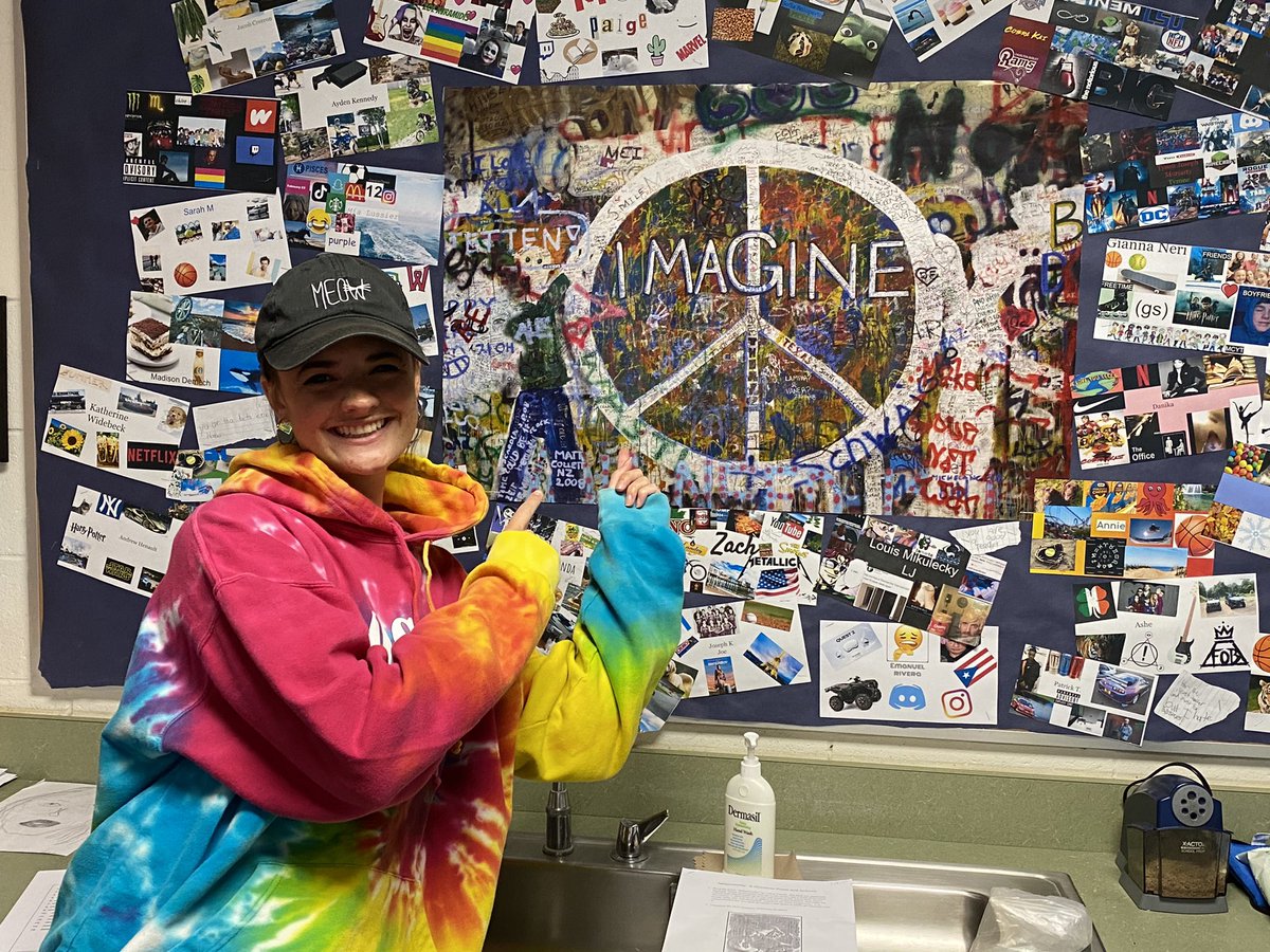 Join us tonight at 8:30 pm for #MiddleMarvel #39 <a href="/sprague_english/">Laura Sprague</a> from Charlton Middle School!  Miss Sprague is killing it in her first year and making a difference everyday... @cms_grizzlies @CMSPrincipal1 @DMS_LeadLearner Join us LIVE as we recognize another Marvel!